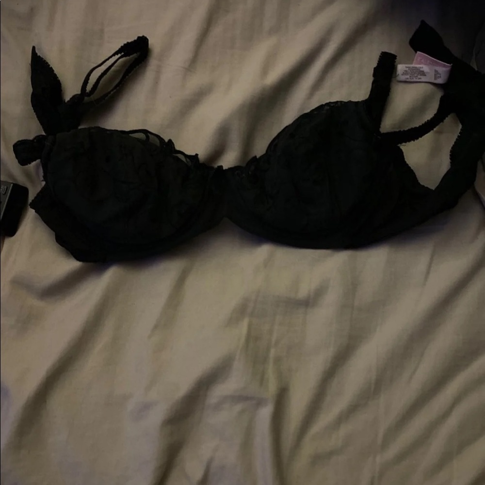 Victoria’s Secret gel filled bra 36B